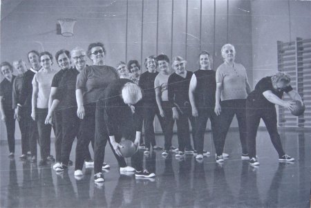 Altersturnen 1975 - in der neuen Turnhalle