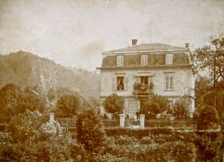 Hauptstrasse - westlicher Dorfteil Haus Villa Frommherz