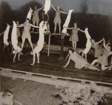 Turnverein 1950 - Pyramide zum 1. August am Rhein