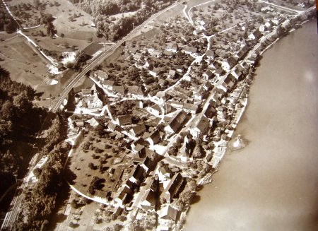 1949 - 12. Juli - Anflug von Osten her 2 -  Ausschnitt Dorfkern - Werner Friedli