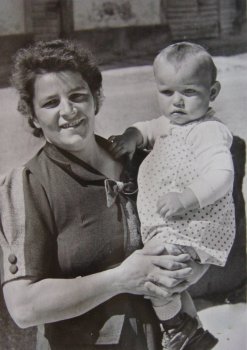 Konrad Güntert mit seiner Mutter Therese Güntert-Lauber