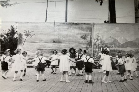 Jugendfest 1953, Festspiel, die Kindergärtner im Reigentanz