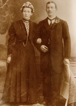 Gut Johann Baptist und Wunderlin Alma,bei der Hochzeit im Oktober 1909