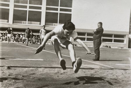 1971 Der Sporttag am Samstag, 3. Juli - Weitsprung-Landung