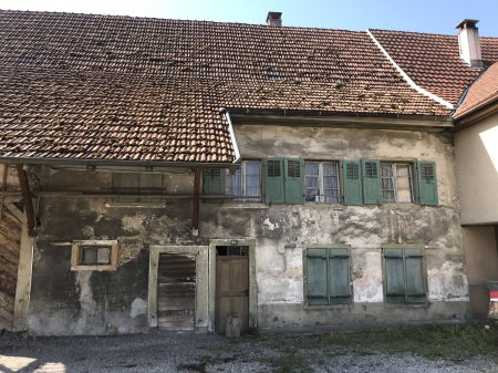 Hauptstrasse - im östlichen Dorfteil, Säckingerhof 2, erbaut 1711