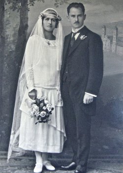 Brenner Hans (Lehrer) und Hurt Maria Elisabeth, bei ihrer Hochzeit 1924