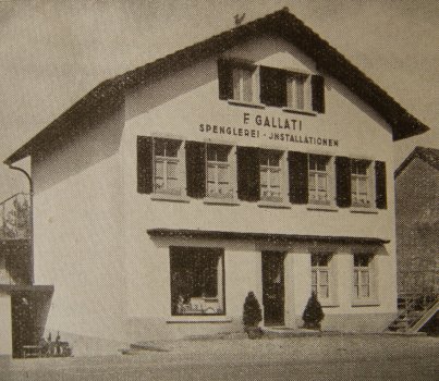 Hauptstrasse - westlicher Eingang Haus Spenglerei Gallati