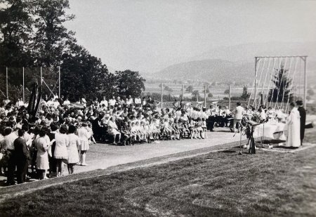 1971 Schulhauseinweihung 4. Juli - Festlicher Rahmen beim Einweihungsgottesdienst