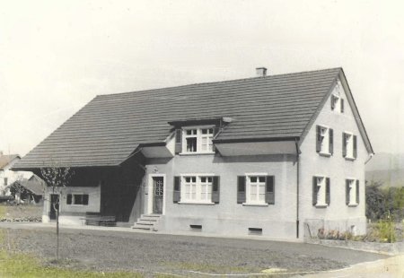 Unterdorf Rheinstrasse - Haus der Familie Wunderlin-Hasler Josef und Margrit, erbaut 1933