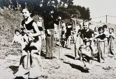 1971 Der Sporttag am Samstag, 3. Juli - Sackhüpfen