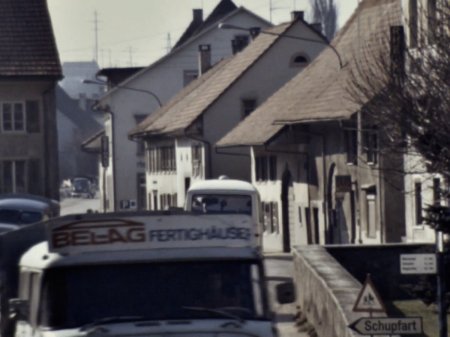 Hauptstrasse - im östlichen Dorfteil Verkehr 1970