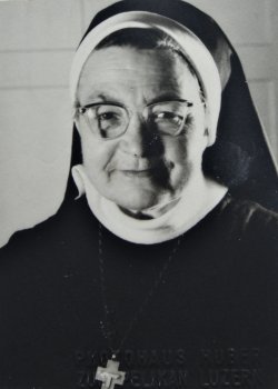 Scheurer Adelheid, Kleinkinderschwester, Ehrenbürgerin